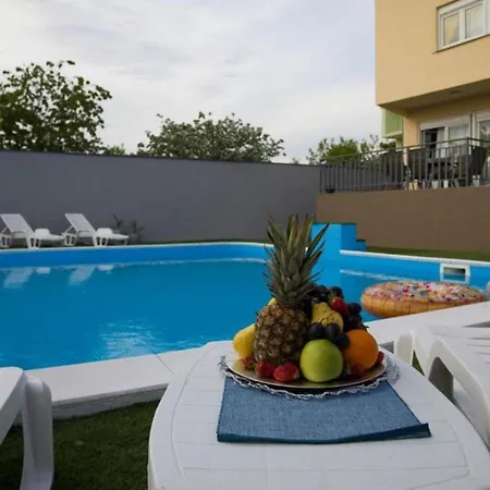 Nora Nea Villa Blagaj