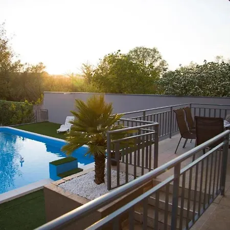 Nora Nea Villa Blagaj